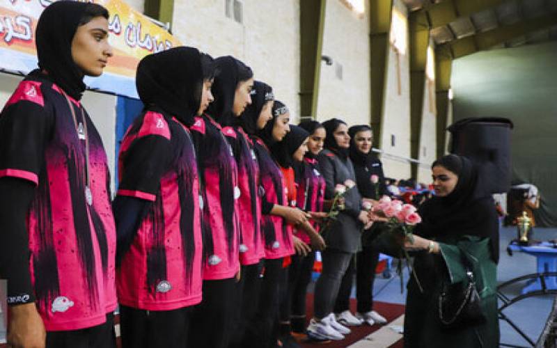 قهرمانی فوتسال بانوان  عنبرآباد